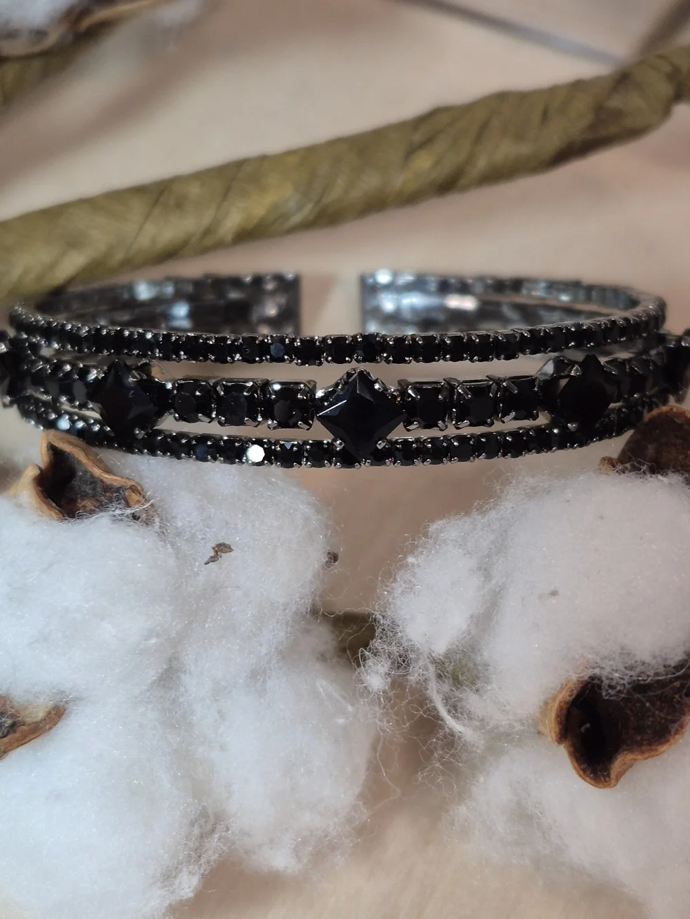 🖤🖤NEW🖤🖤 BEAUTIFUL!! Three Row BLACK CZ Open Cuff Elastic Bracelet